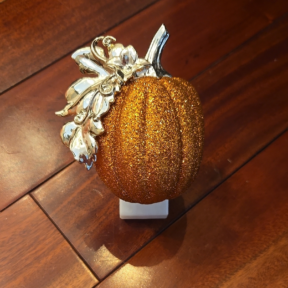 Bath And Body Works Glittery Orange Pumpkin Wallflower Plug In